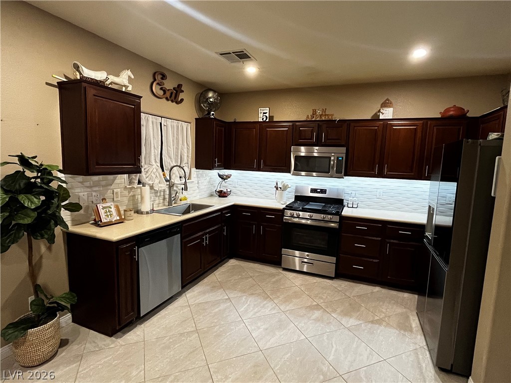 6240 Dartington Hall Street Henderson NV 89011