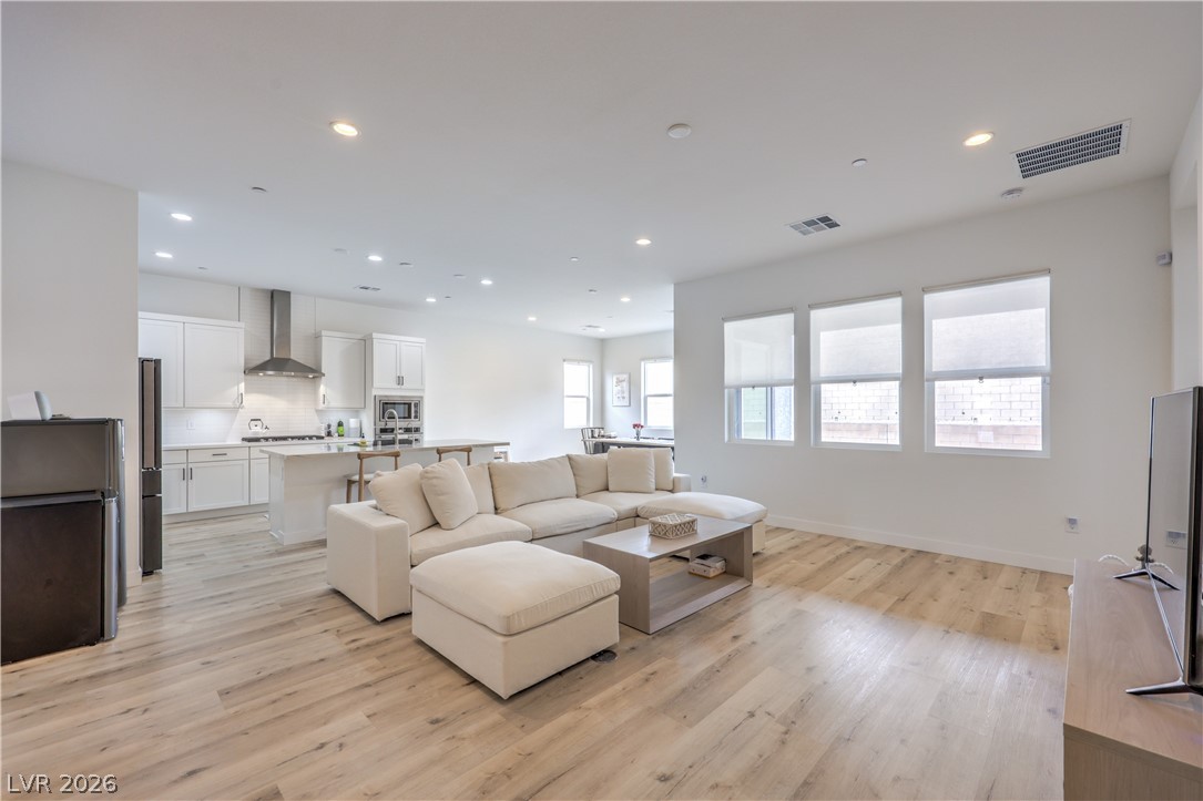 8935 Cassia Winds Street Las Vegas NV 89166
