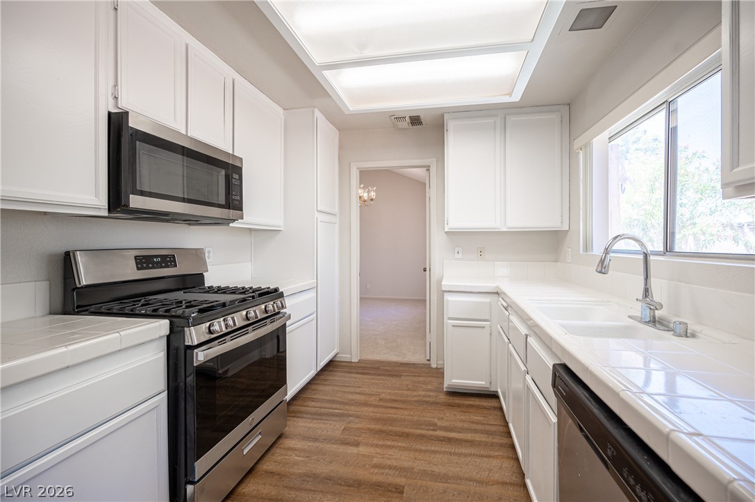 4386 Newhaven Drive Las Vegas NV 89147