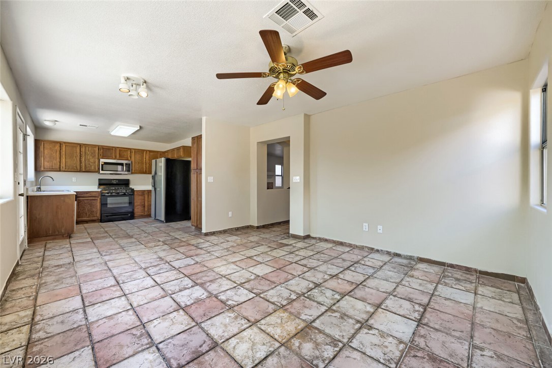 9304 Chilly Pond Avenue Las Vegas NV 89129