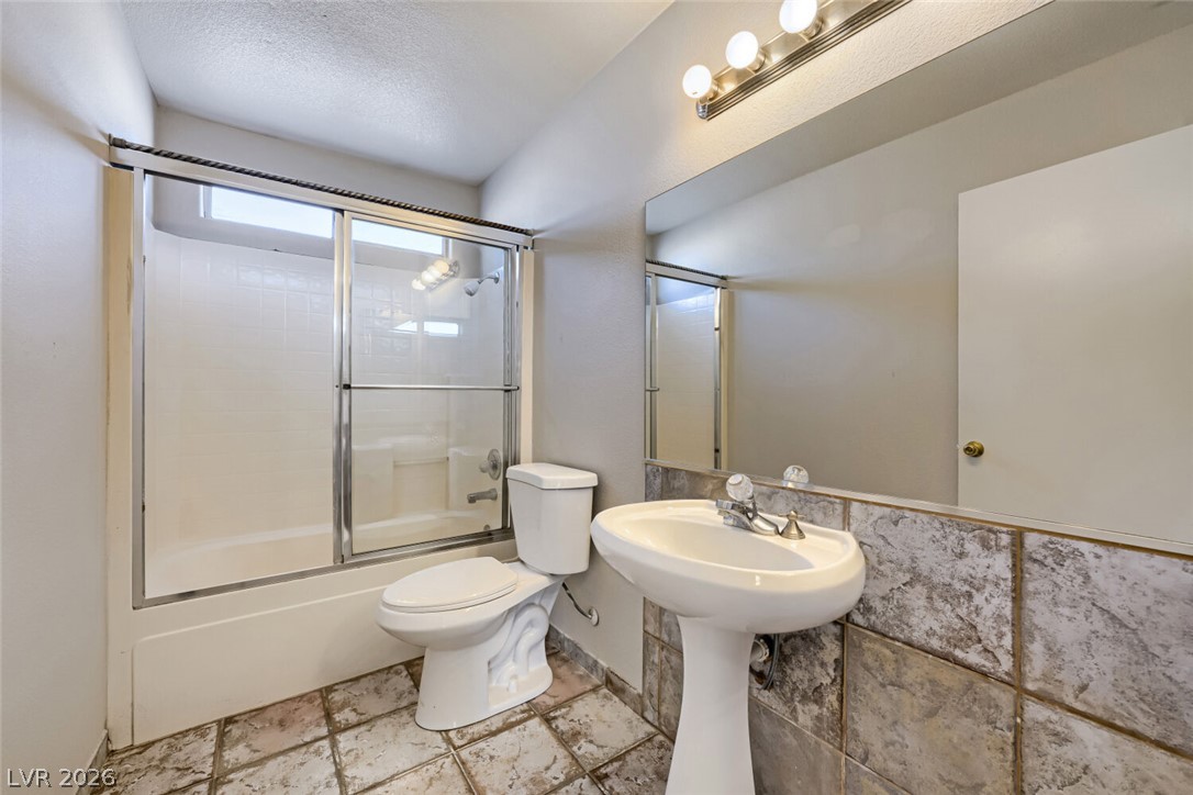 9304 Chilly Pond Avenue Las Vegas NV 89129