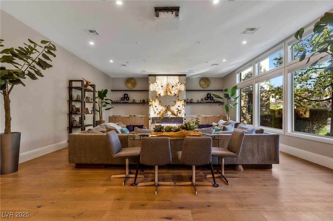5 Wood Creek Court Las Vegas NV 89141