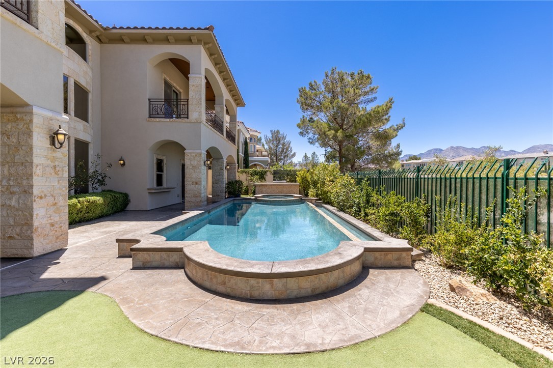 9724 Verlaine Court Las Vegas NV 89145