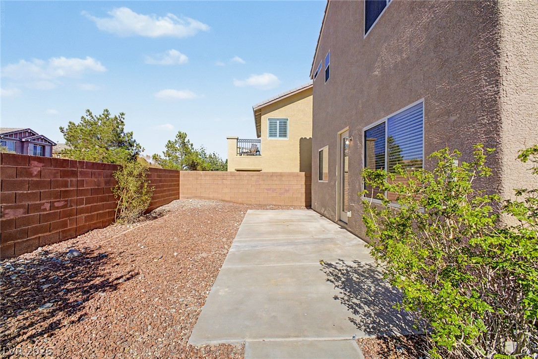 10560 Laurelwood Lake Avenue Las Vegas NV 89166