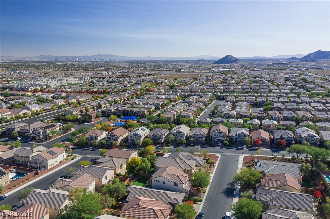 10560 Laurelwood Lake Avenue Las Vegas NV 89166