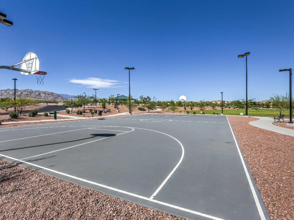 10560 Laurelwood Lake Avenue Las Vegas NV 89166