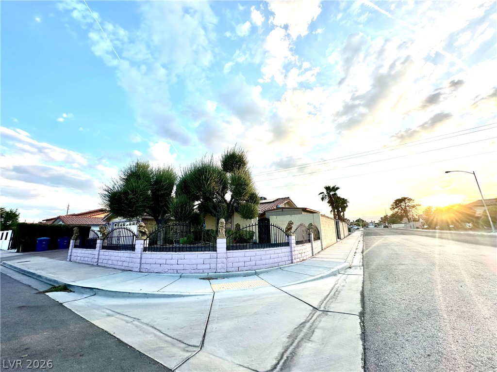 3811 Leisure Lane Las Vegas NV 89103