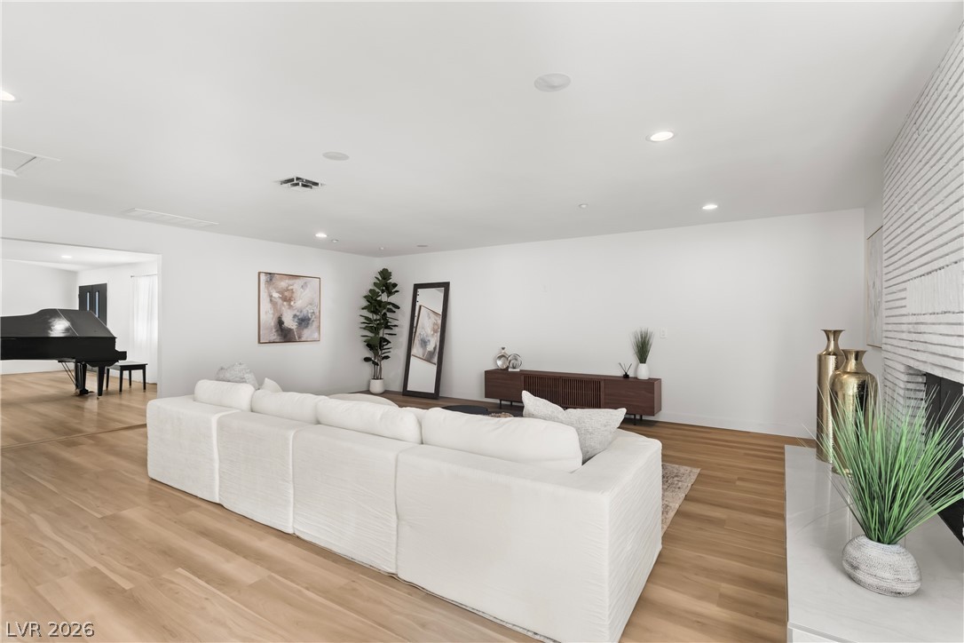 2106 West Oakey Boulevard Las Vegas NV 89102
