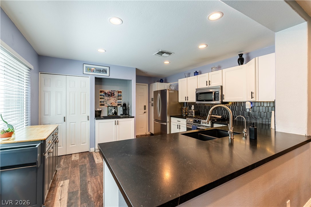 6956 Emerald Springs Lane Las Vegas NV 89113