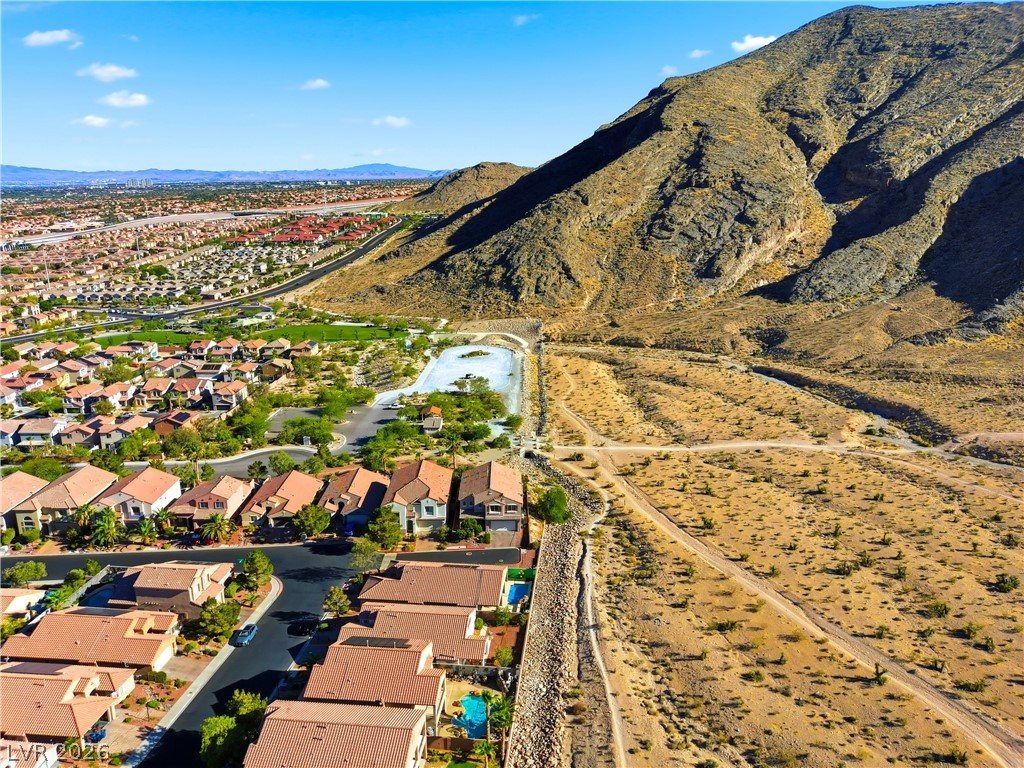 10777 Hunter Mountain Avenue Las Vegas NV 89129