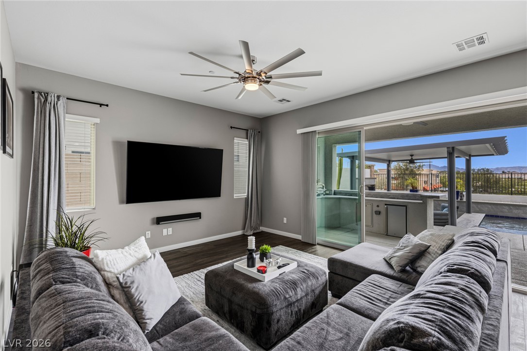 743 Glowing Horizon Street Henderson NV 89052