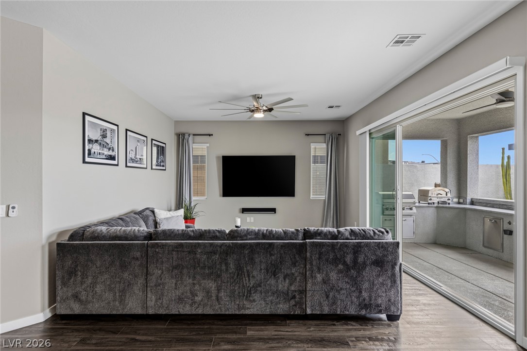 743 Glowing Horizon Street Henderson NV 89052