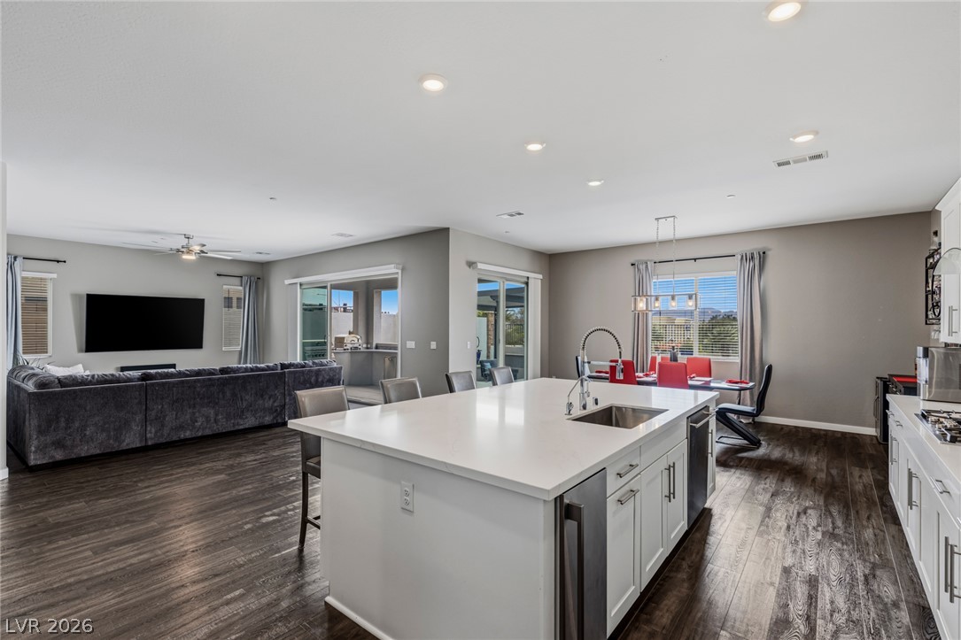 743 Glowing Horizon Street Henderson NV 89052