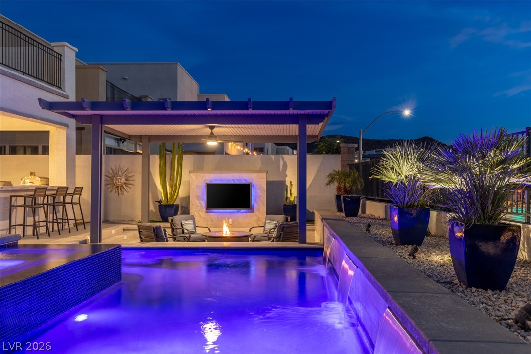 743 Glowing Horizon Street Henderson NV 89052
