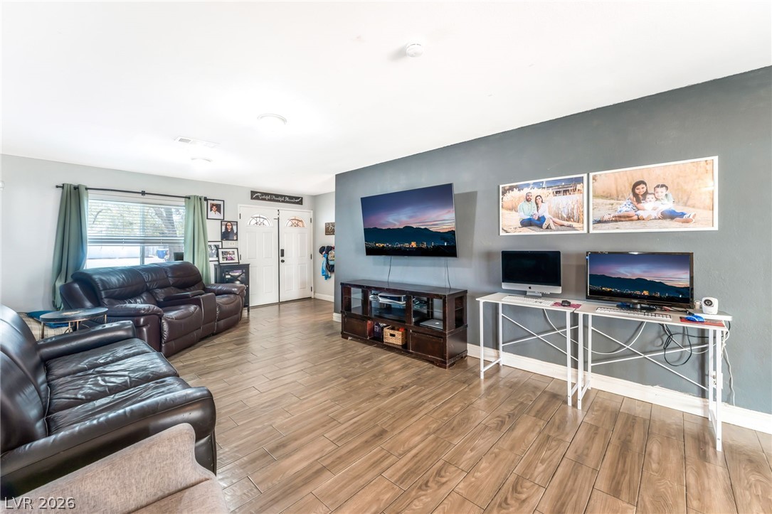 4528 East Harmon Avenue Las Vegas NV 89121