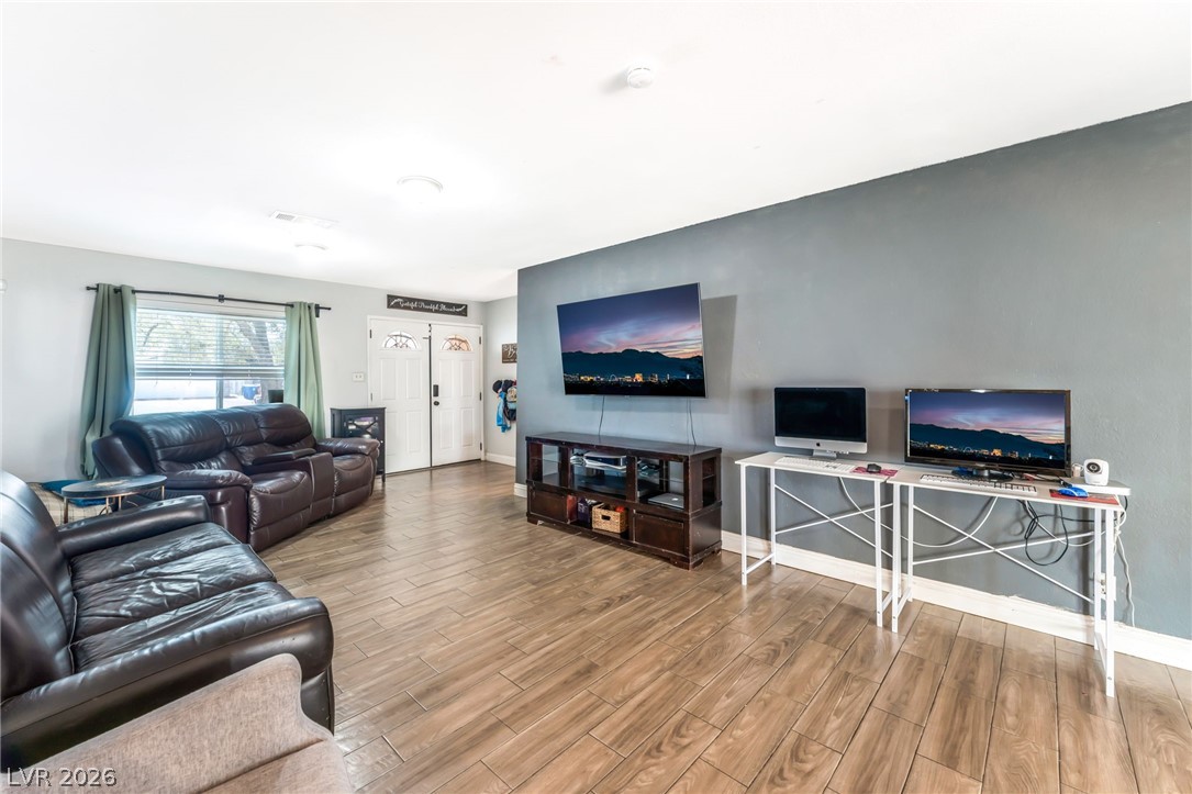 4528 East Harmon Avenue Las Vegas NV 89121