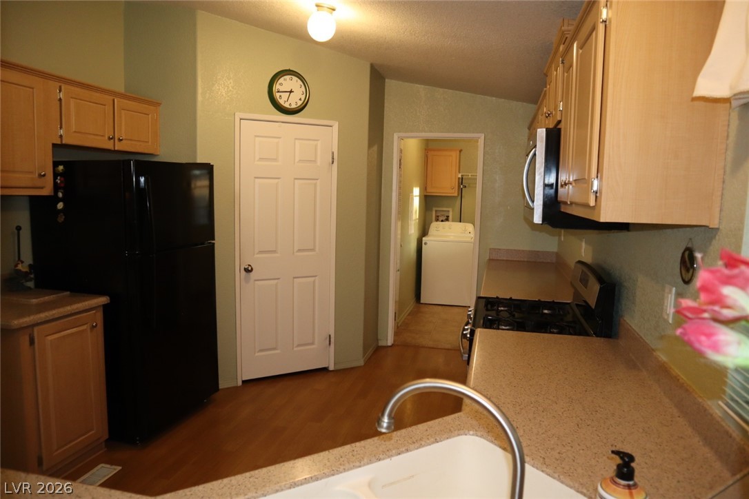 6188 Carlsbad Avenue Las Vegas NV 89156