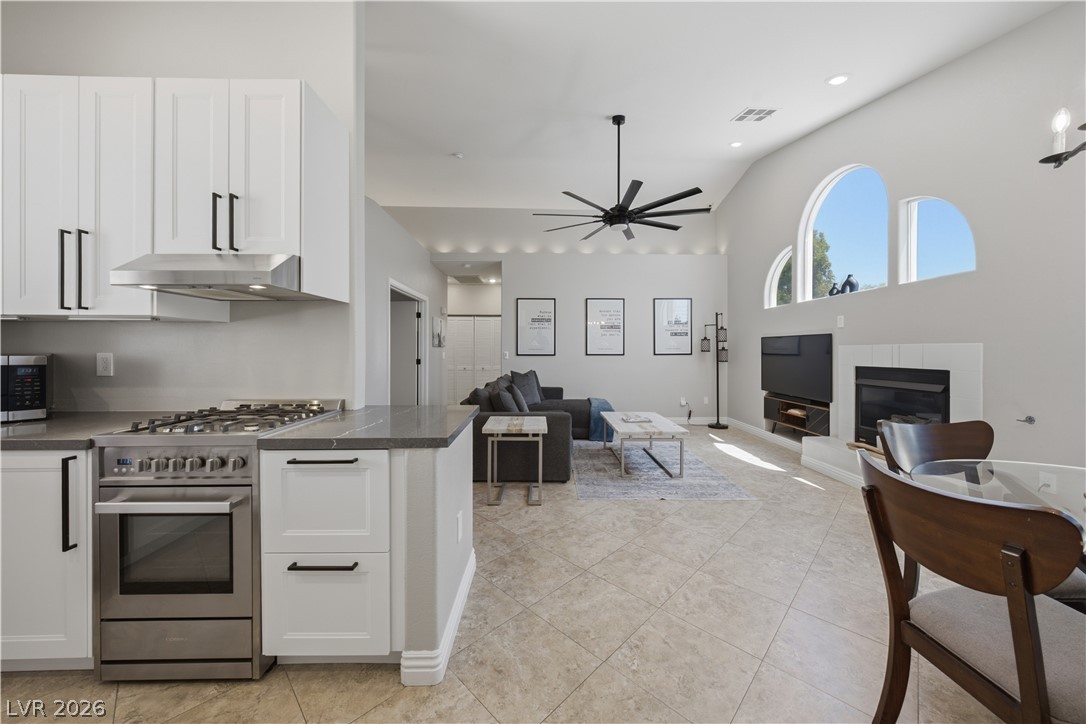 8710 Villa Ariel Lane Las Vegas NV 89147