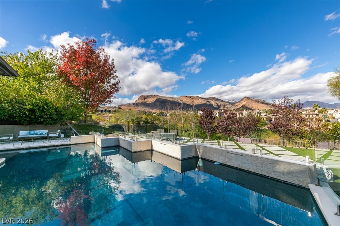 14 Promontory Ridge Drive Las Vegas NV 89135
