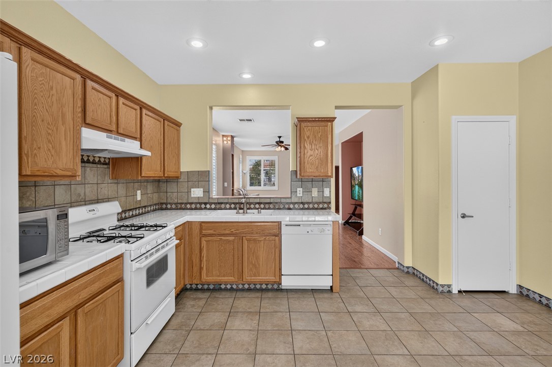 5932 Lingering Breeze Street Las Vegas NV 89148