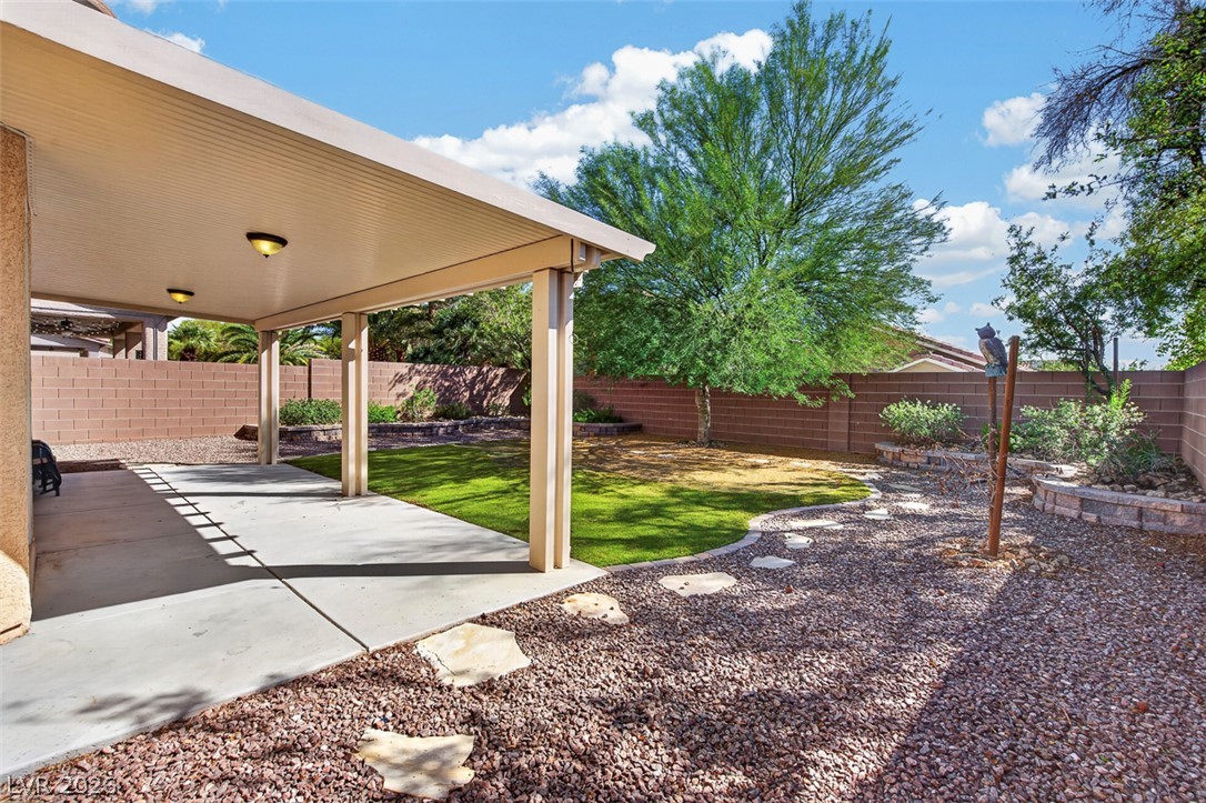 5932 Lingering Breeze Street Las Vegas NV 89148