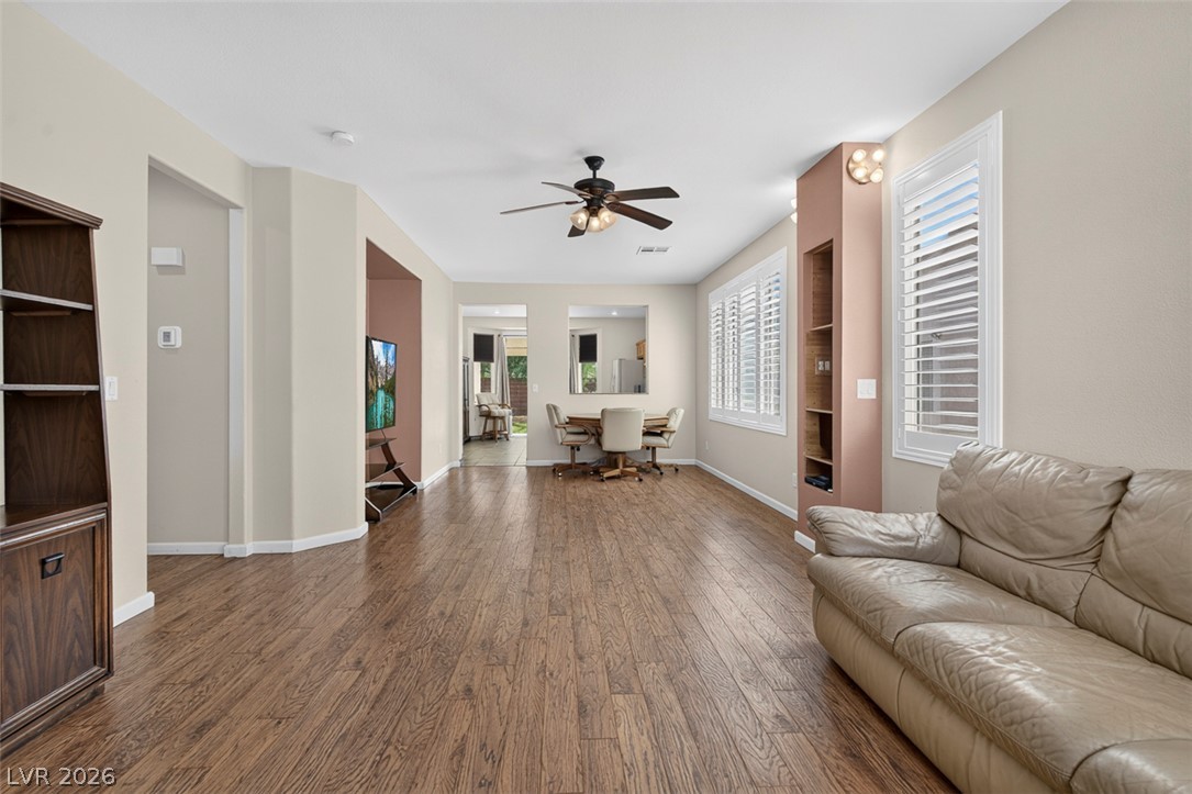 5932 Lingering Breeze Street Las Vegas NV 89148