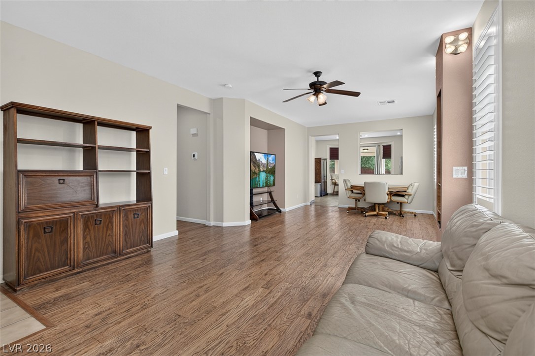 5932 Lingering Breeze Street Las Vegas NV 89148