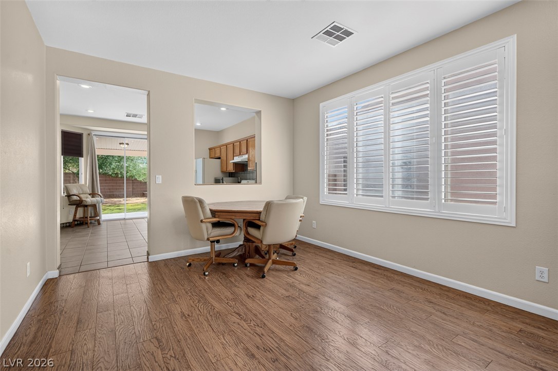 5932 Lingering Breeze Street Las Vegas NV 89148