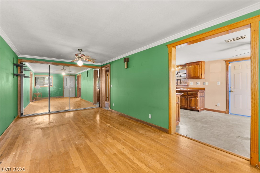 5722 Evergreen Avenue Las Vegas NV 89107