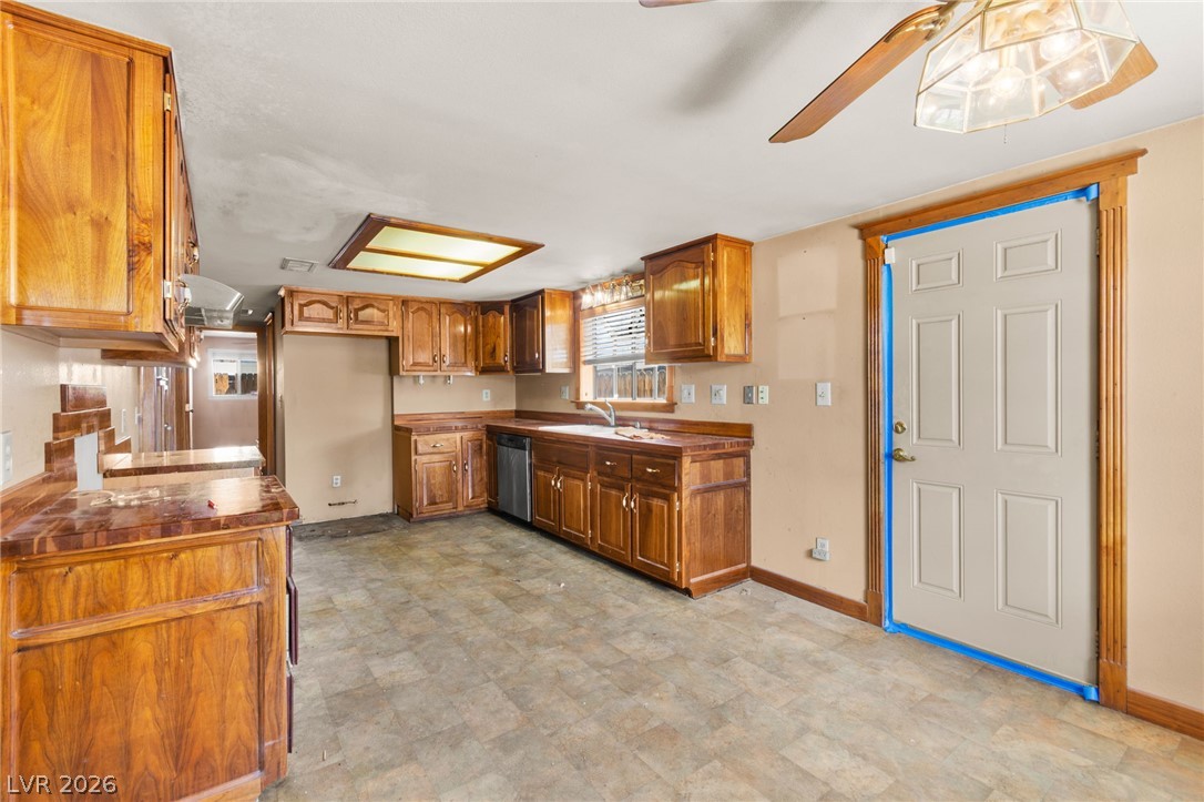 5722 Evergreen Avenue Las Vegas NV 89107