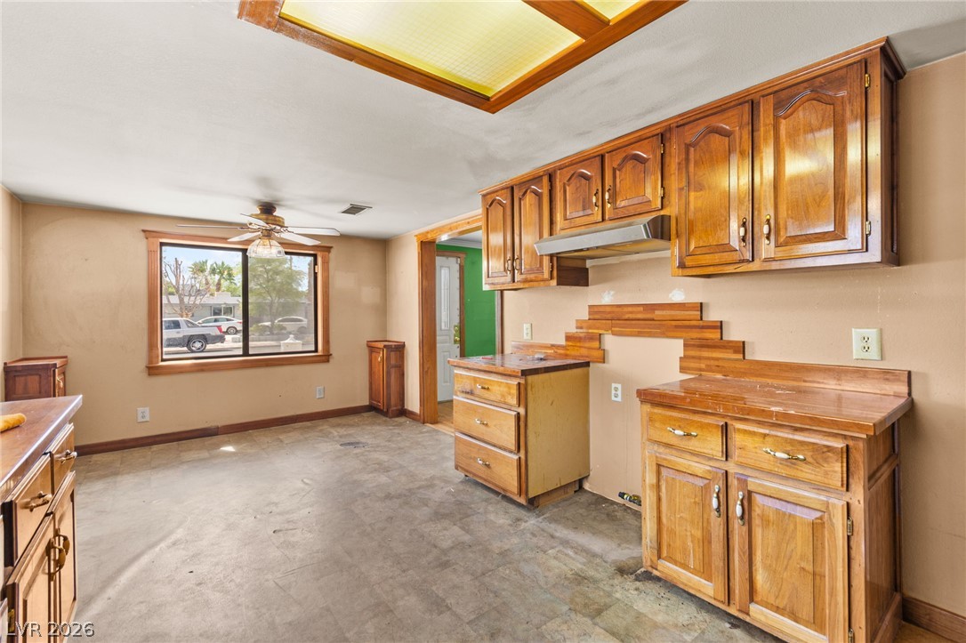 5722 Evergreen Avenue Las Vegas NV 89107