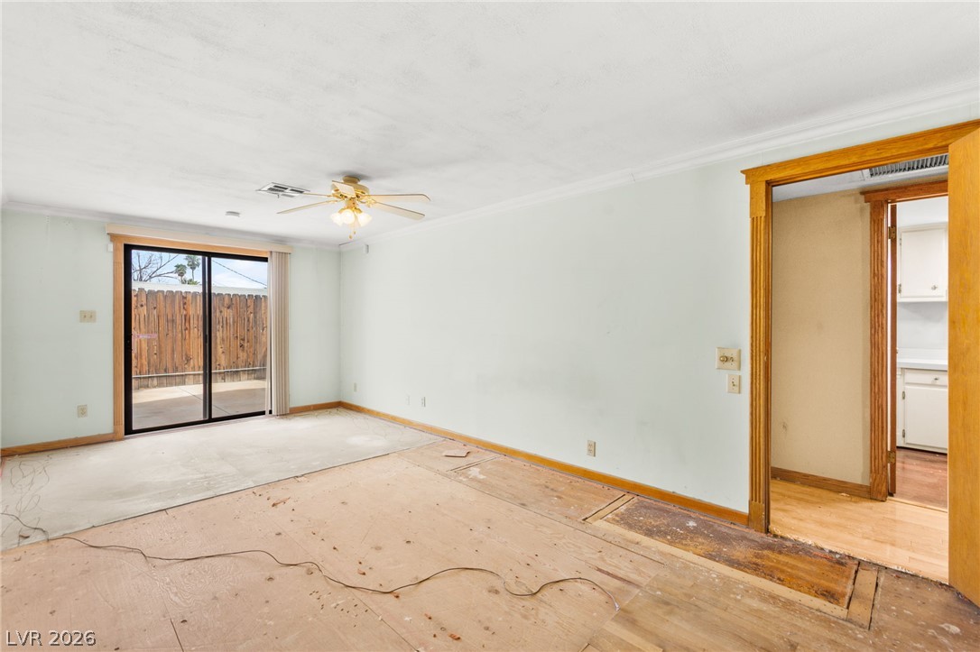 5722 Evergreen Avenue Las Vegas NV 89107