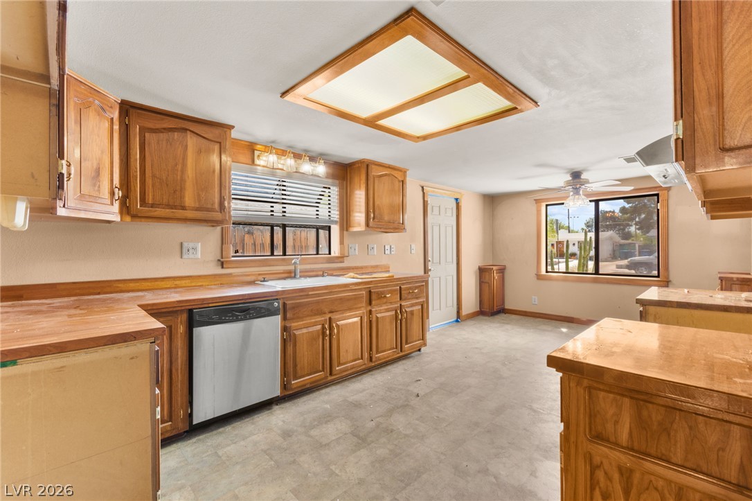5722 Evergreen Avenue Las Vegas NV 89107