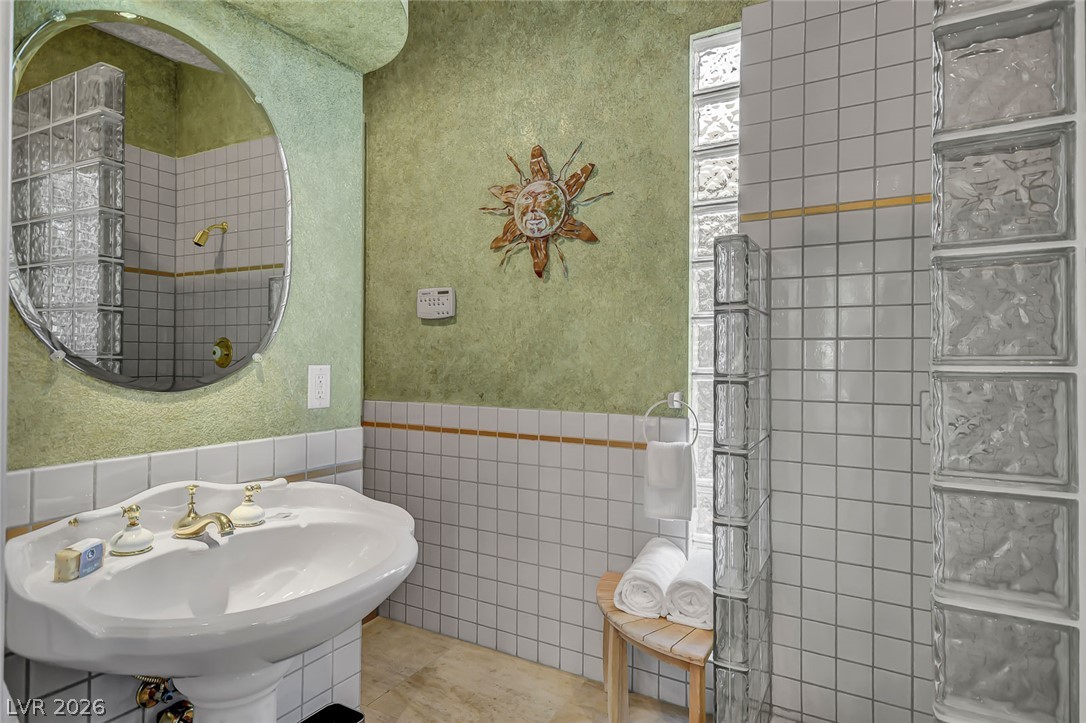 24 Quail Run Road Henderson NV 89014