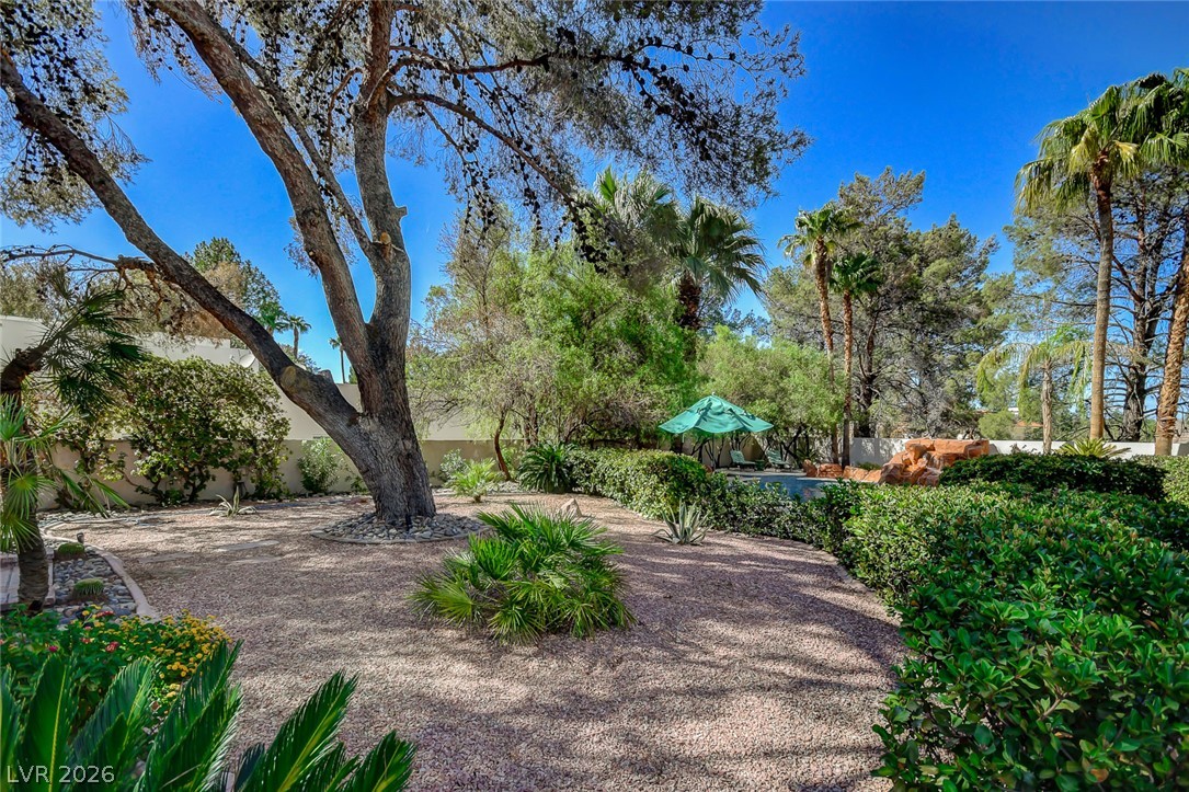 24 Quail Run Road Henderson NV 89014