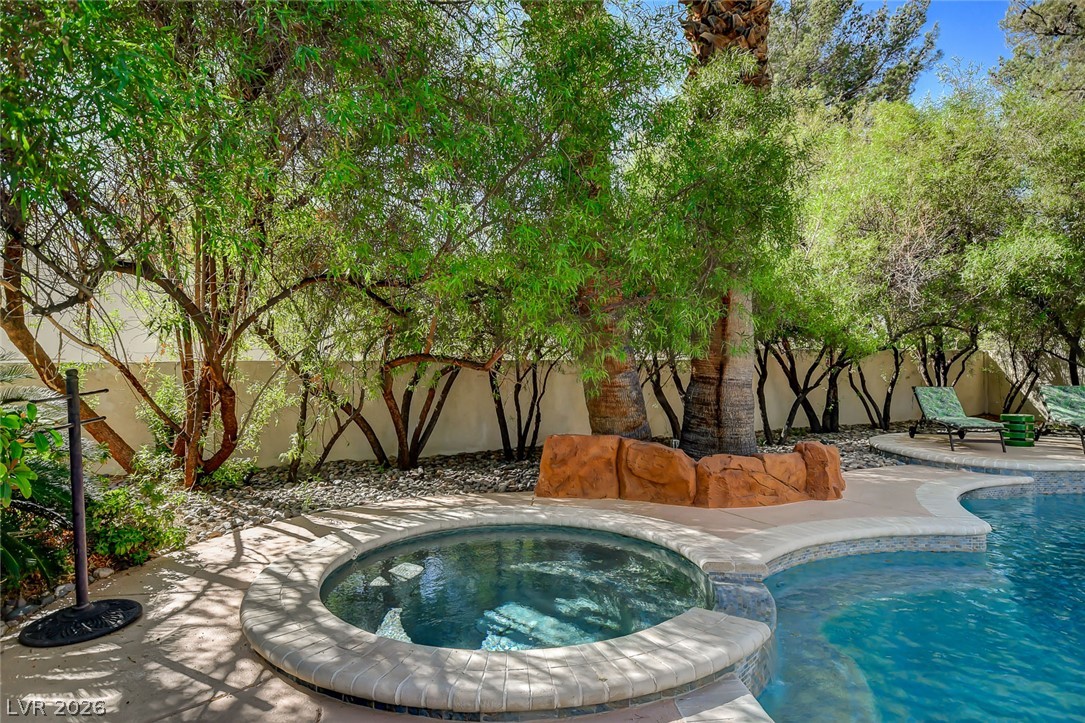 24 Quail Run Road Henderson NV 89014