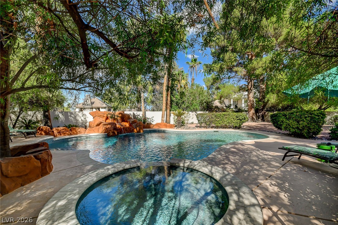 24 Quail Run Road Henderson NV 89014