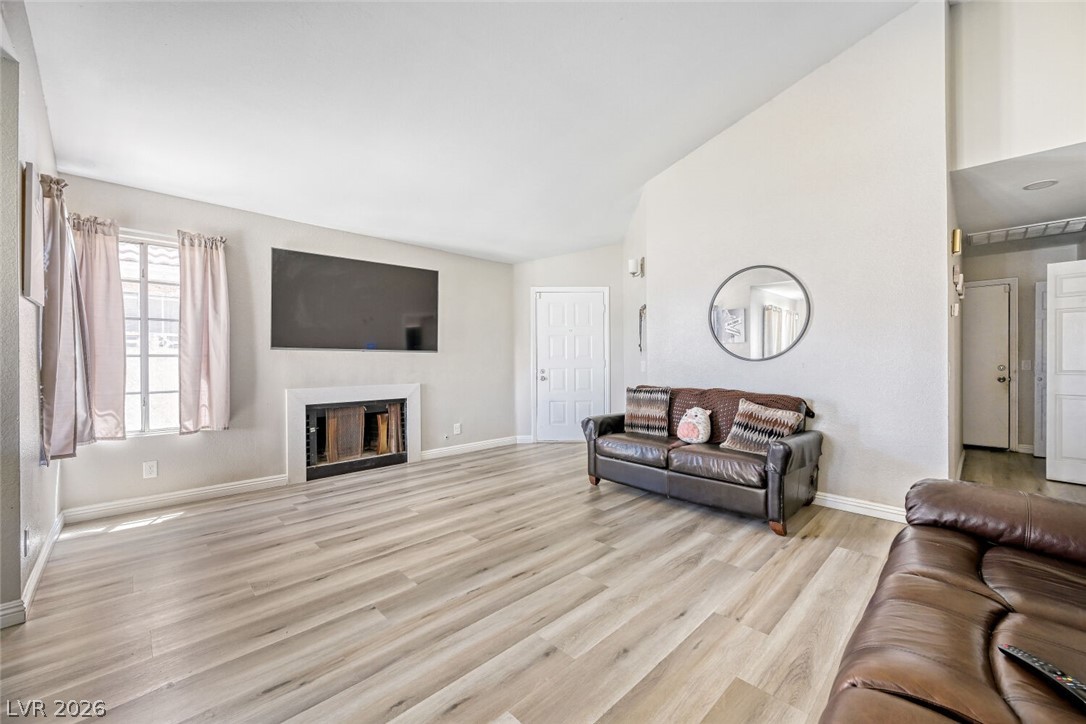 1586 Angel Falls Street Las Vegas NV 89142