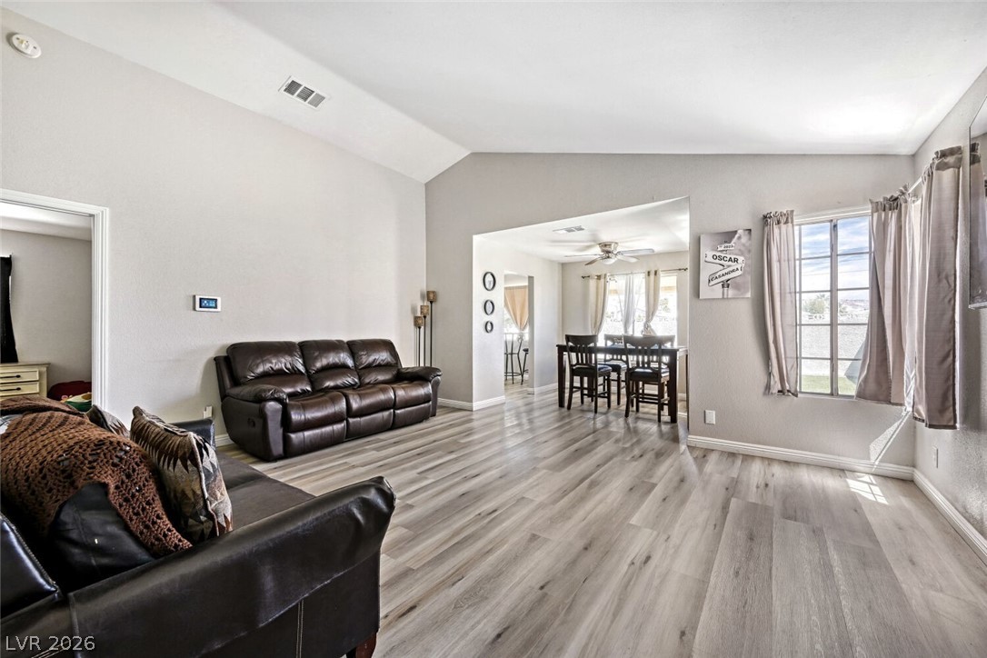 1586 Angel Falls Street Las Vegas NV 89142