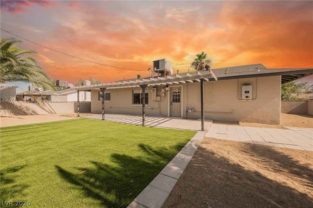 4413 Sunrise Avenue Las Vegas NV 89110