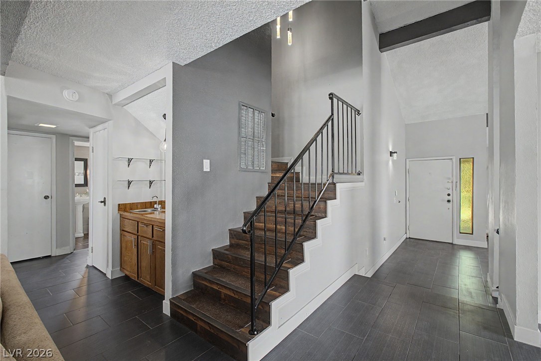 1884 Roxbury Lane Las Vegas NV 89119