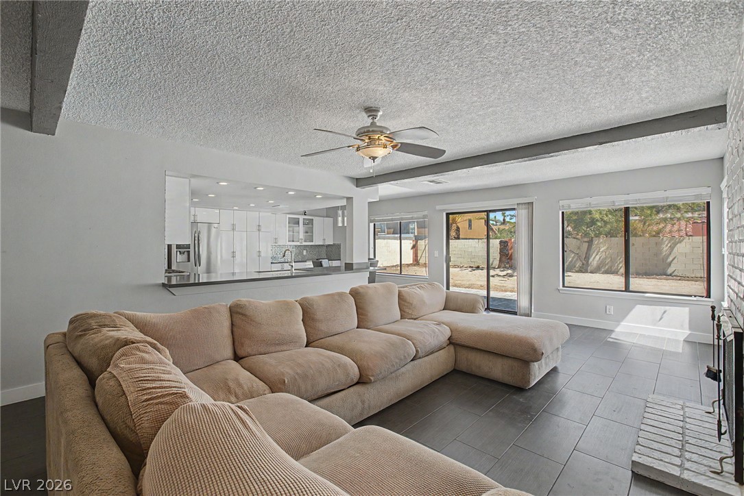 1884 Roxbury Lane Las Vegas NV 89119
