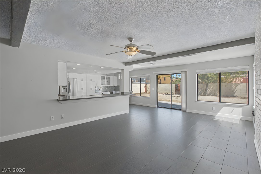 1884 Roxbury Lane Las Vegas NV 89119
