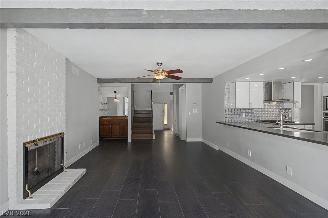 1884 Roxbury Lane Las Vegas NV 89119