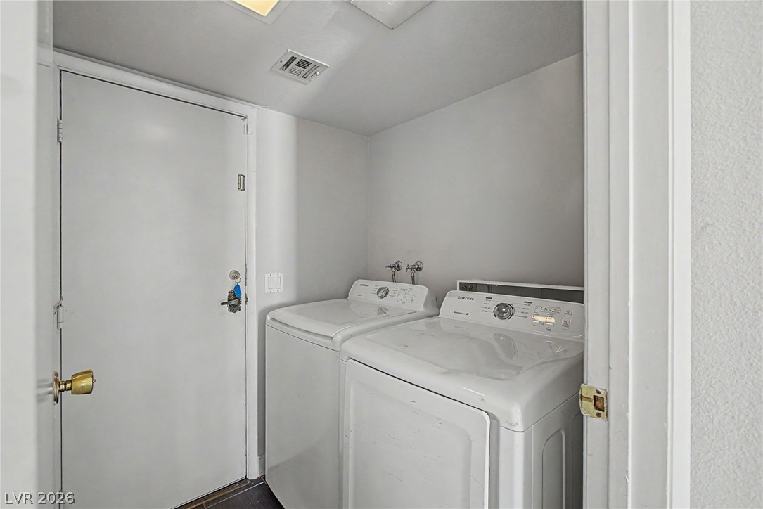 1884 Roxbury Lane Las Vegas NV 89119