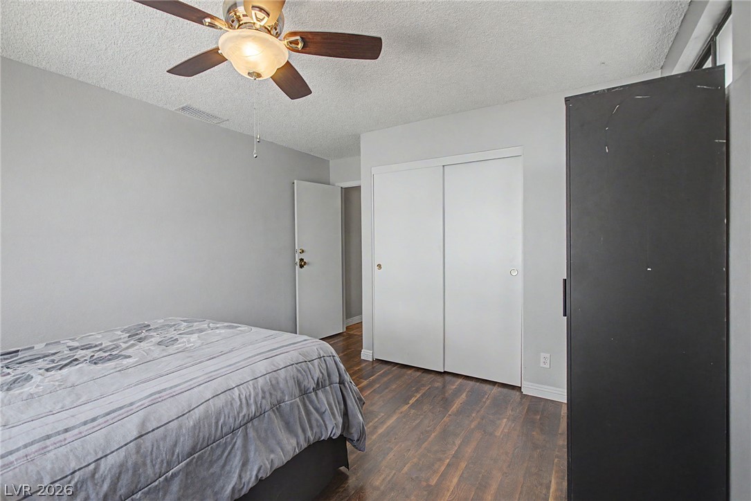 1884 Roxbury Lane Las Vegas NV 89119