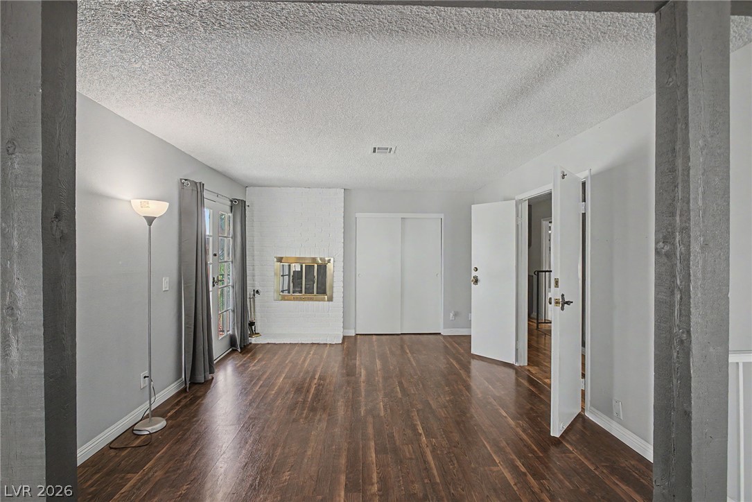 1884 Roxbury Lane Las Vegas NV 89119