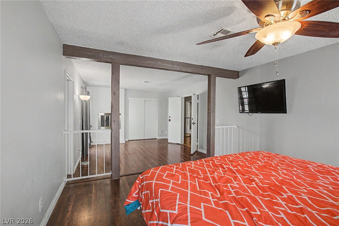 1884 Roxbury Lane Las Vegas NV 89119