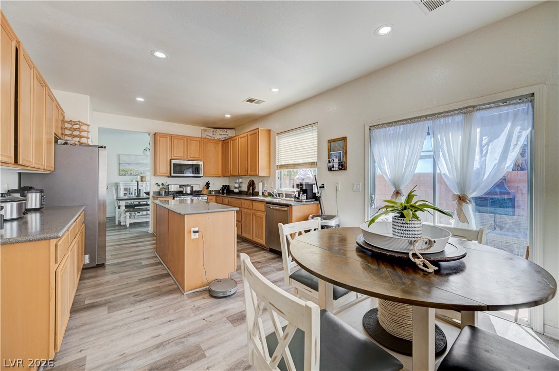 6105 Glenborough Street Las Vegas NV 89115