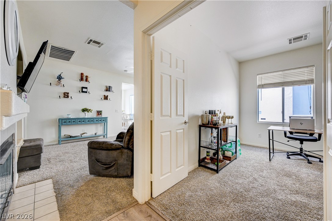 6105 Glenborough Street Las Vegas NV 89115